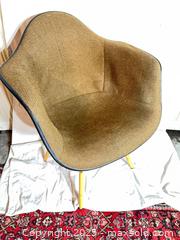 MaxSold Auction: Herman Miller Eames Stamped Fiberglass Molded Tweed Fabric Armchair with Wood Dowel Legs - Toronto (Ontario, Canada) SELLER MANAGED Reseller Online Auction - Sunrise Avenue