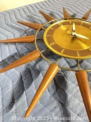 MaxSold Auction: Snider Wall Clock Co Mid-Century Sunburst Wall Clock 16&#34; - Toronto (Ontario, Canada) SELLER MANAGED Reseller Online Auction - Sunrise Avenue