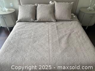 MaxSold Auction: Restoration Hardware 100% Linen Quilted KIng Size Bed Coverlet + Pillow Shams - Toronto (Ontario, Canada) PARTNER MANAGED Estate Sale Online Auction - Esander Drive (STORAGE)