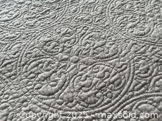 MaxSold Auction: Restoration Hardware 100% Linen Quilted KIng Size Bed Coverlet + Pillow Shams - Toronto (Ontario, Canada) PARTNER MANAGED Estate Sale Online Auction - Esander Drive (STORAGE)