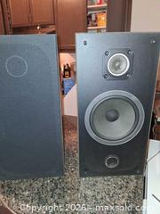 MaxSold Auction: AR=3L VINTAGE BOOKSHELF SPEAKERS - Markham (Ontario, Canada) SELLER MANAGED Downsizing Online Auction - Adam Sellers Street (CONDO)