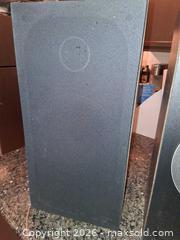 MaxSold Auction: AR=3L VINTAGE BOOKSHELF SPEAKERS - Markham (Ontario, Canada) SELLER MANAGED Downsizing Online Auction - Adam Sellers Street (CONDO)