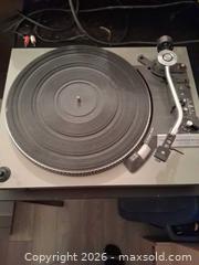 MaxSold Auction: Technics SL-23 Turntable / Record Player - Markham (Ontario, Canada) SELLER MANAGED Downsizing Online Auction - Adam Sellers Street (CONDO)
