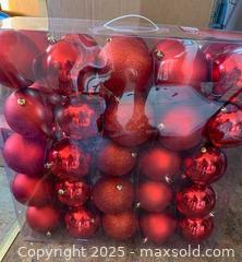 MaxSold Auction: Christmas Decorations - Carleton Place (Ontario, Canada) SELLER MANAGED Downsizing Online Auction - Antrim Street