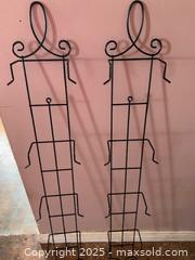 MaxSold Auction: Plate Hangers - Carleton Place (Ontario, Canada) SELLER MANAGED Downsizing Online Auction - Antrim Street
