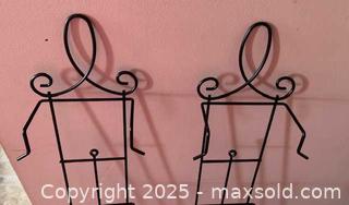 MaxSold Auction: Plate Hangers - Carleton Place (Ontario, Canada) SELLER MANAGED Downsizing Online Auction - Antrim Street