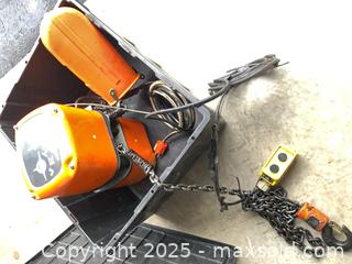 MaxSold Auction: 1/2 ton electric chain hoist - Wilmot (Ontario, Canada) SELLER MANAGED Downsizing Online Auction - Nithview Drive
