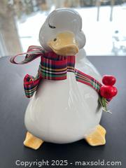 MaxSold Auction: Ceramic holiday decor - London (Ontario, Canada) SELLER MANAGED Downsizing Online Auction - Charlotte Street