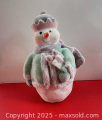 MaxSold Auction: Christmas figurines / decor - London (Ontario, Canada) SELLER MANAGED Downsizing Online Auction - Charlotte Street