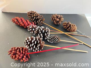 MaxSold Auction: Lot of 8 Decorative Pine Cone Stems, Assorted Styles - London (Ontario, Canada) SELLER MANAGED Downsizing Online Auction - Charlotte Street