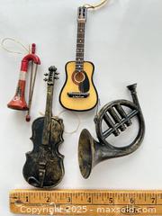 MaxSold Auction: Musical instrument ornaments - London (Ontario, Canada) SELLER MANAGED Downsizing Online Auction - Charlotte Street