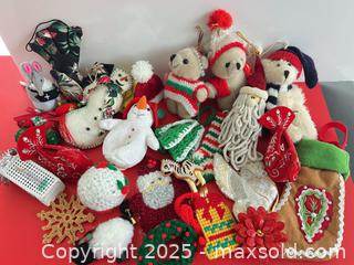 MaxSold Auction: Sewn Christmas ornaments - London (Ontario, Canada) SELLER MANAGED Downsizing Online Auction - Charlotte Street