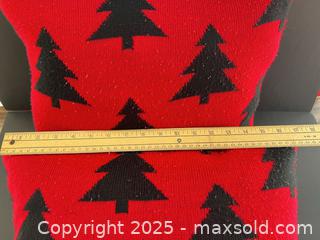 MaxSold Auction: Throw pillows - London (Ontario, Canada) SELLER MANAGED Downsizing Online Auction - Charlotte Street