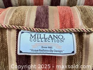 MaxSold Auction: Throw pillows - London (Ontario, Canada) SELLER MANAGED Downsizing Online Auction - Charlotte Street