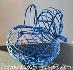 MaxSold Auction: Vintage gg basket - London (Ontario, Canada) SELLER MANAGED Downsizing Online Auction - Charlotte Street