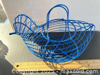 MaxSold Auction: Vintage gg basket - London (Ontario, Canada) SELLER MANAGED Downsizing Online Auction - Charlotte Street
