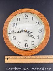 MaxSold Auction: Wall clock - London (Ontario, Canada) SELLER MANAGED Downsizing Online Auction - Charlotte Street