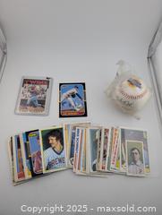 MaxSold Auction: Large! 1960s-1980s OPC &#38; Topps MLB Baseball Card Collection  - Langley (British Columbia, Canada) SELLER MANAGED Reseller Online Auction - 68 Avenue