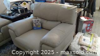 MaxSold Auction: Living Room Chair - Surrey (British Columbia, Canada) PARTNER MANAGED Estate Sale Online Auction - 154 Street (CONDO)
