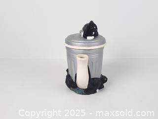 MaxSold Auction: Vintage Ceramic Trash Can and Cat Tea Pot - Toronto (Ontario, Canada) SELLER MANAGED Downsizing Online Auction - Esandar Drive (STORAGE)