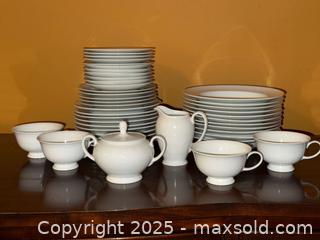 MaxSold Auction: Vintage Pure White Rosenthal “Classic Rose” Porcelain Dish Set  - Toronto (Ontario, Canada) PARTNER MANAGED Estate Sale Online Auction - Wychwood Park