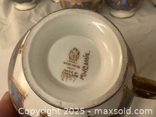 MaxSold Auction: Antique Wedgwood China Set  - Victoria (British Columbia, Canada) SELLER MANAGED Moving Online Auction - Toronto Street