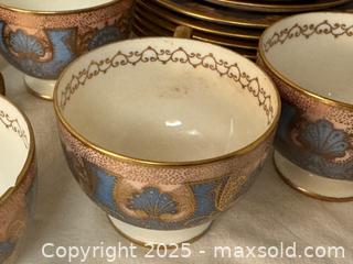 MaxSold Auction: Antique Wedgwood China Set  - Victoria (British Columbia, Canada) SELLER MANAGED Moving Online Auction - Toronto Street