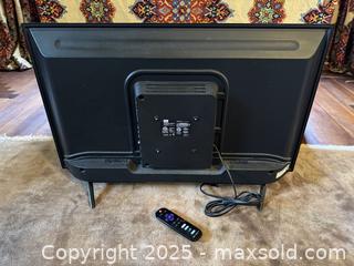 MaxSold Auction: TCL Roku TV 32&#34;  - Victoria (British Columbia, Canada) SELLER MANAGED Moving Online Auction - Toronto Street
