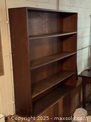 MaxSold Auction: Vintage Craftsman Oak Book Case - Victoria (British Columbia, Canada) SELLER MANAGED Moving Online Auction - Toronto Street