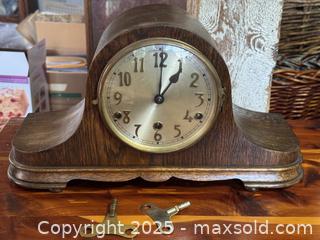 MaxSold Auction: Vintage Oak Frame English Mantle Clock - Victoria (British Columbia, Canada) SELLER MANAGED Moving Online Auction - Toronto Street