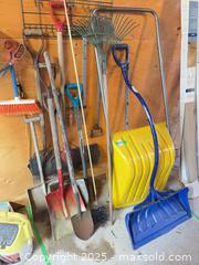 MaxSold Auction: Garden Tools - Clarington (Ontario, Canada) SELLER MANAGED Downsizing Online Auction - Mercer Road