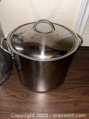 MaxSold Auction: Set of 2 Stainless Steel Stock Pots with Lids - Clarington (Ontario, Canada) SELLER MANAGED Downsizing Online Auction - Mercer Road