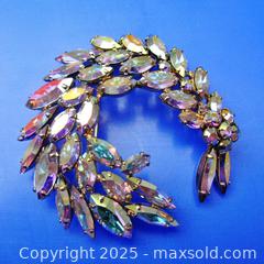 MaxSold Auction: Signed Sherman Aurora Borealis Statement Brooch - Aurora (Ontario, Canada) PARTNER MANAGED Downsizing Online Auction - Murray Drive