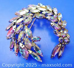 MaxSold Auction: Signed Sherman Aurora Borealis Statement Brooch - Aurora (Ontario, Canada) PARTNER MANAGED Downsizing Online Auction - Murray Drive