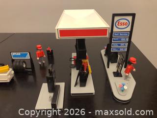 MaxSold Auction: 129 Vintage Playmobil Esso Gas Station (incomplete) - Saanich (British Columbia, Canada) SELLER MANAGED Downsizing Online Auction - Faithwood Road