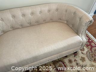MaxSold Auction: Upholstered Bucket Loveseat in Light Linen-Like Fabric with Tufting. - Norfolk (Ontario, Canada) SELLER MANAGED Downsizing Online Auction - Van Norman Street