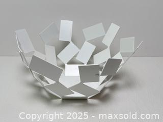 MaxSold Auction: Alessi La Stanza Dello Scirocco Fruit Basket  - Toronto (Ontario, Canada) PARTNER MANAGED Estate Sale Online Auction - Dundas Street West (STORAGE)