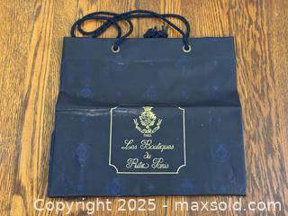 MaxSold Auction: Large Mixed Designer Paper Bag Lot - Toronto (Ontario, Canada) PARTNER MANAGED Estate Sale Online Auction - Dundas Street West (STORAGE)
