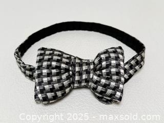 MaxSold Auction: Tom Ford Silk Bow Tie - Toronto (Ontario, Canada) PARTNER MANAGED Estate Sale Online Auction - Dundas Street West (STORAGE)