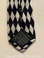 MaxSold Auction: Vintage Gianni Versace Black &#38; White Silk Tie in Striped Geometric Pattern - Toronto (Ontario, Canada) PARTNER MANAGED Estate Sale Online Auction - Dundas Street W (STORAGE)