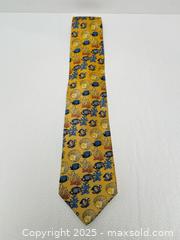 MaxSold Auction: Vintage Gianni Versace Silk Tropical Fish Tie   - Toronto (Ontario, Canada) PARTNER MANAGED Estate Sale Online Auction - Dundas Street West (STORAGE)