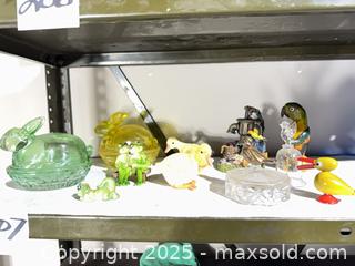 MaxSold Auction: 11 Vintage Decorative Figurines &#38; Trinkets - Warwick (Rhode Island, USA) SELLER MANAGED Reseller Online Auction - Warwick Avenue