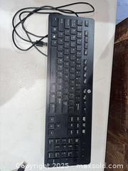 MaxSold Auction: Lot: 24–27 in Monitor + 2 Wired USB Keyboards - Warwick (Rhode Island, USA) SELLER MANAGED Reseller Online Auction - Warwick Avenue