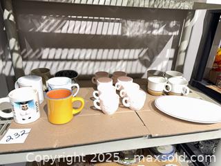 MaxSold Auction: Mixed Ceramic Novelty Mugs and Glass Drinkware with 2 Plates - Warwick (Rhode Island, USA) SELLER MANAGED Reseller Online Auction - Warwick Avenue