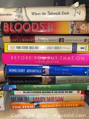 MaxSold Auction: Mixed Lot of 26-30 Books – Hardcover &#38; Paperback - Warwick (Rhode Island, USA) SELLER MANAGED Reseller Online Auction - Warwick Avenue
