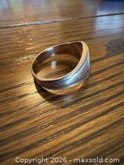 MaxSold Auction: 10k Signet Rings  - Hamilton (Ontario, Canada) PARTNER MANAGED Estate Sale Online Auction - Parkview Drive