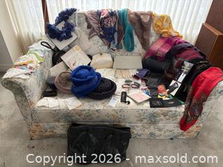MaxSold Auction: Ladies' Vintage Lot - Hamilton (Ontario, Canada) PARTNER MANAGED Estate Sale Online Auction - Parkview Drive