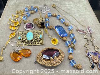 MaxSold Auction: INCREDIBLE! Large Collection of Antique Costume Jewelry  - Victoria (British Columbia, Canada) PARTNER MANAGED Estate Sale Online Auction PART 2 - Bay Street