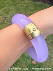 MaxSold Auction: STUNNING! Antique Chinese Lavendar Jadeite Bracelet  - Victoria (British Columbia, Canada) PARTNER MANAGED Estate Sale Online Auction PART 2 - Bay Street