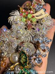 MaxSold Auction: Massive Collection of Costume Jewelry - Victoria (British Columbia, Canada) PARTNER MANAGED Estate Sale Online Auction PART 1 - Bay Street
